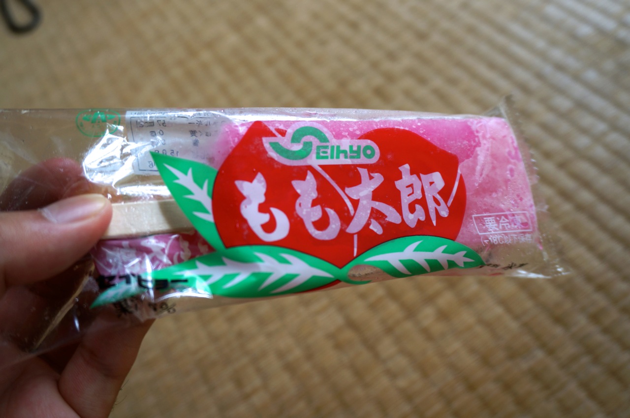新潟のご当地アイス「もも太郎」！！ももなのに味はいちご！！その味はいかに？？ | むーろぐ