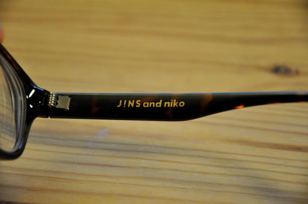 niko and...×JINS0013